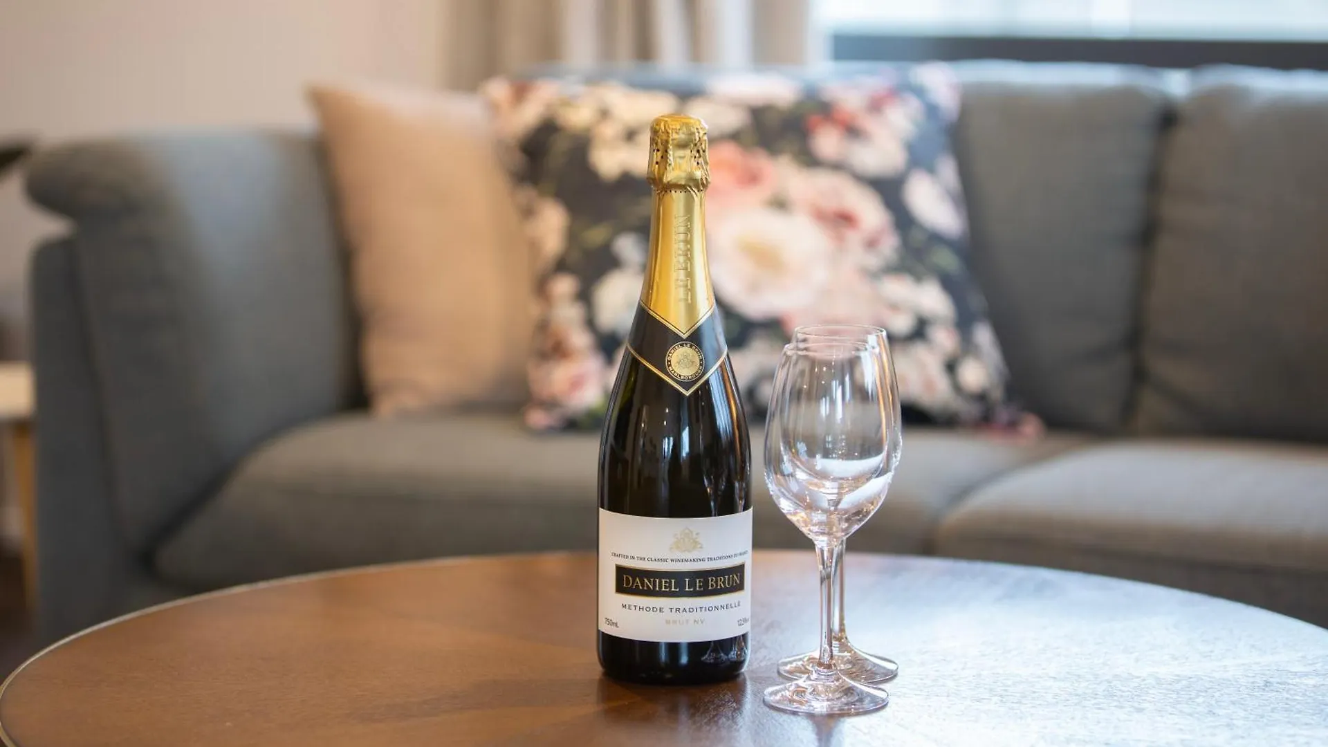 Stylish City Apartment On Bealey Christchurch